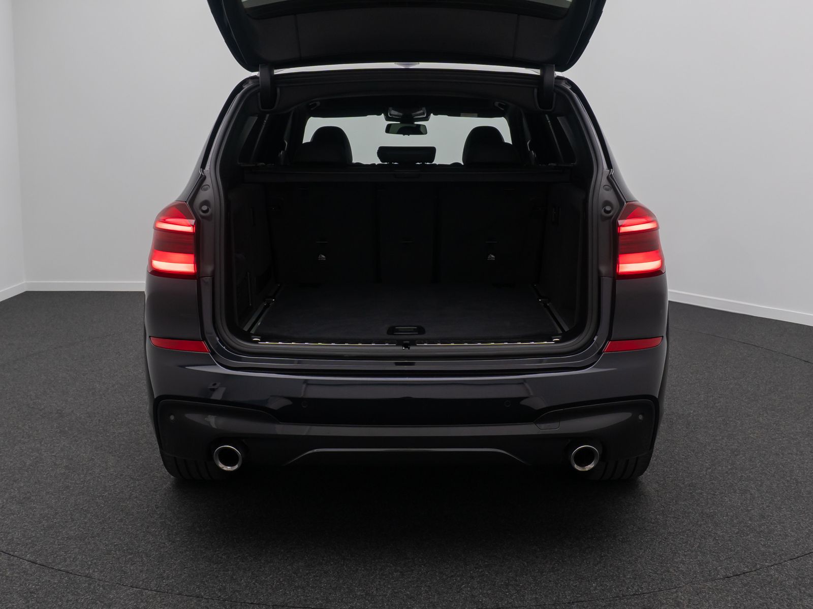 Fahrzeugabbildung BMW X3 xD20i M Sport Alarm HUD DAB Kamera HiFi Komfo