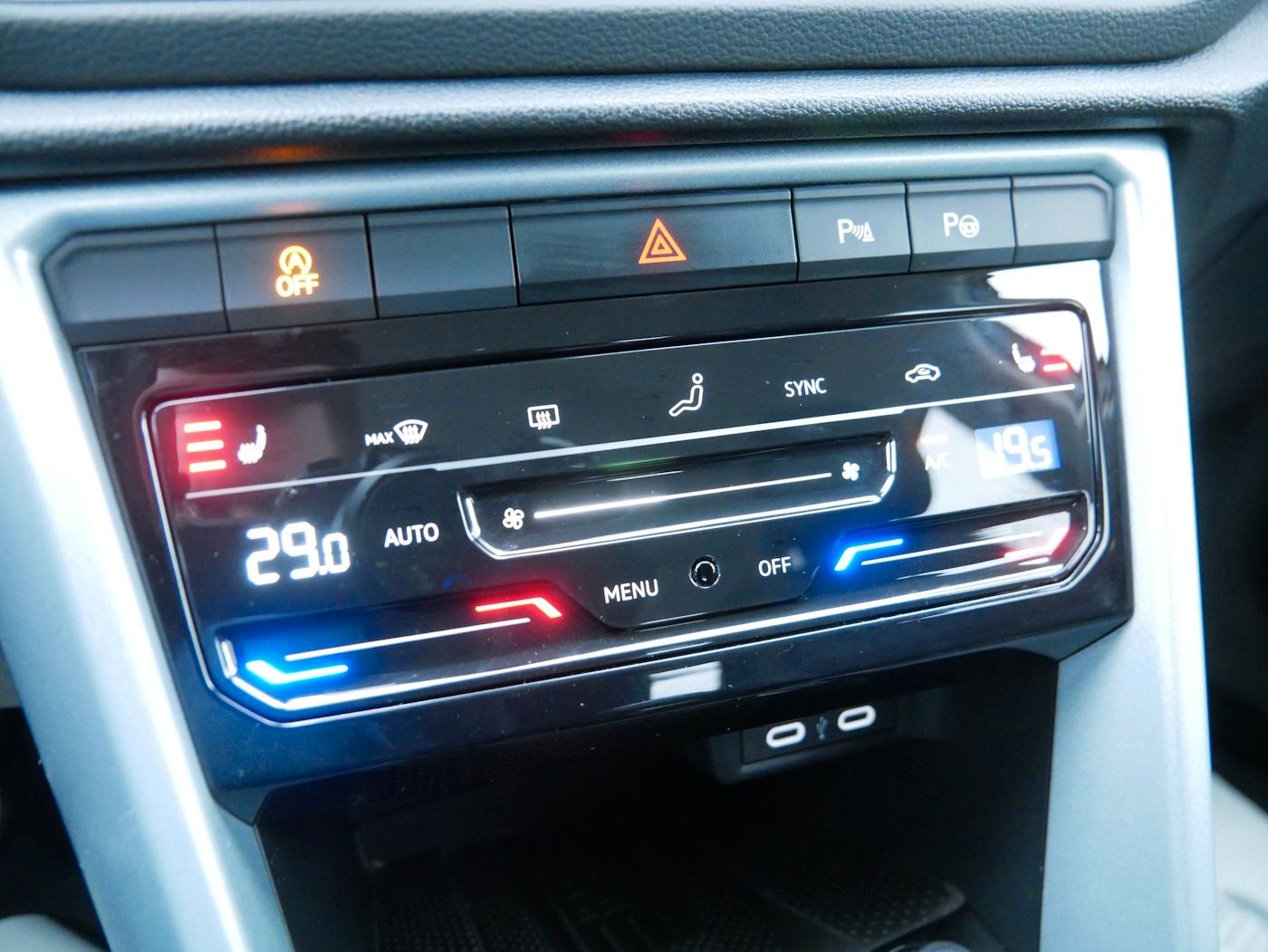 Fahrzeugabbildung Volkswagen T-Roc 1.0 TSI GOAL NEU35T ACC SHZ LED Allwetter