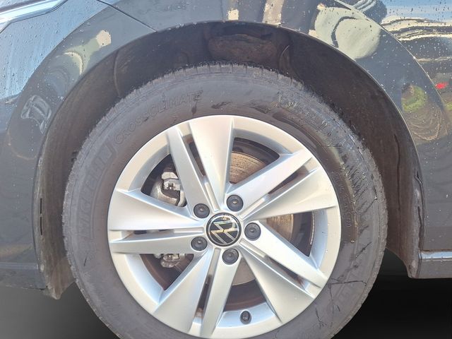 Golf VIII Variant 1.5eTSI DSG Life