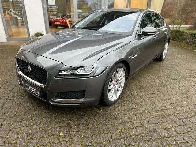 Jaguar XF  2.0d Portfolio *12 Monate Premium Garantie*