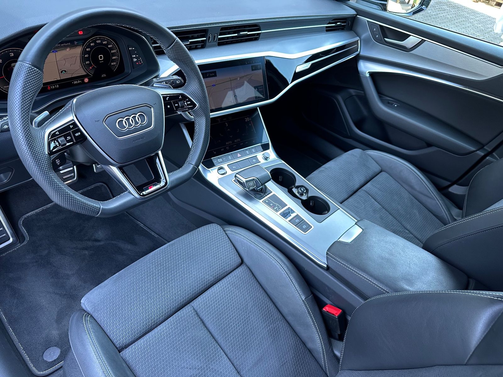 Fahrzeugabbildung Audi A6 Avant 50 TDI Qu S-Line NAV+LED+AHK+VCOCKPIT