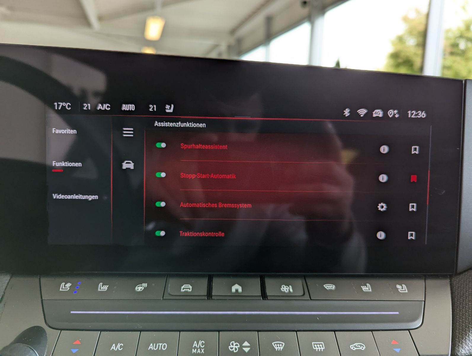 OPEL Astra 1.2 Ultimate Leder-Nappa Sitzlüft AHK Pano - Image 31