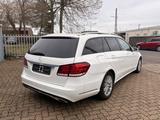 Mercedes-Benz E 200 E T-Modell E 200 CGI BlueEfficiency - Mercedes-Benz E 200: Cgi