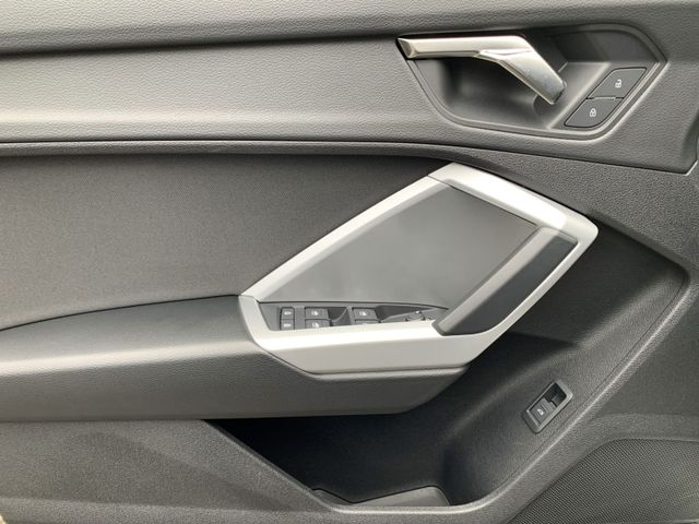 Q3 35 TDI S TRONIC S LINE +LED+KAMERA+NAVI+AHK++