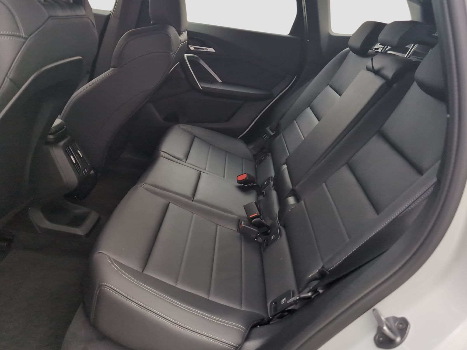 BMW iX1 - Bild 9