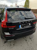 Volvo XC60 B4 D AWD R Design Geartronic R Design - Volvo XC60 in Bonn