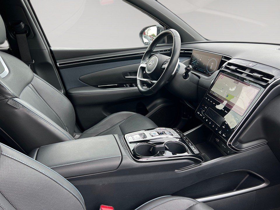 Fahrzeugabbildung Hyundai TUCSON PHEV 1.6 T-GDi 265PS 6-AT 4WD PRIME-Paket