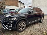 Volkswagen T-Roc 1.5 TSI DSG Style-Navi-DCC-Ganzjahresreife - Volkswagen T-Roc aus 2023