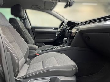 Volkswagen Passat Variant - 10