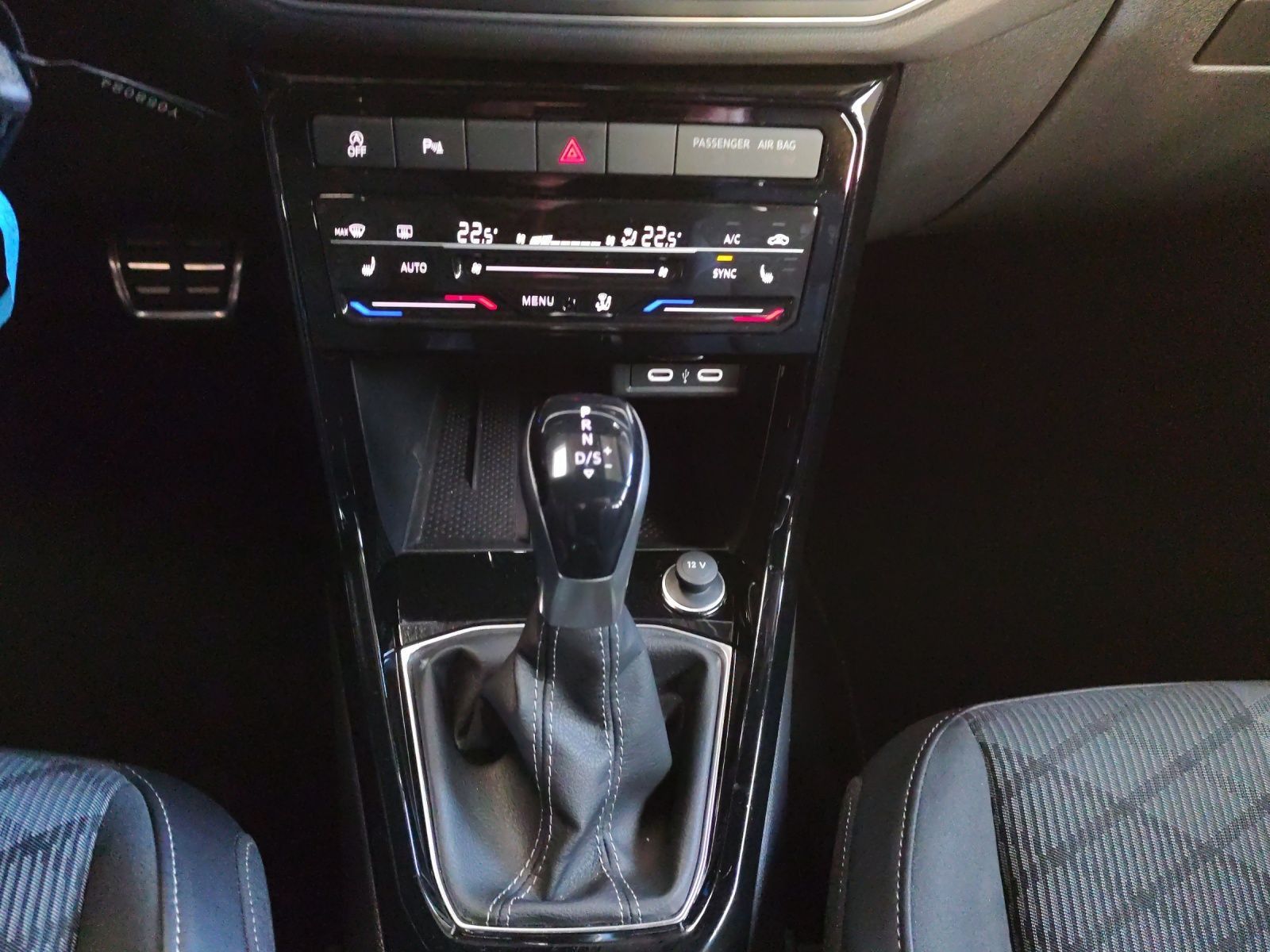 Volkswagen T-Cross - Bild 8