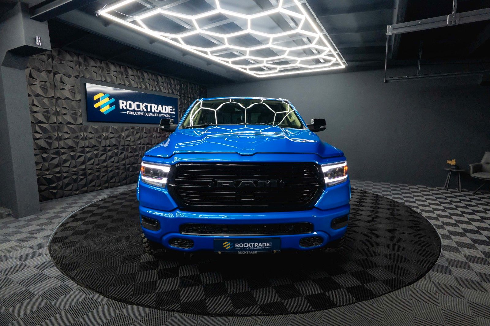 Fahrzeugabbildung Dodge RAM 5.7 V8 HEMI 4x4 LARAMIE Offroad Night LED