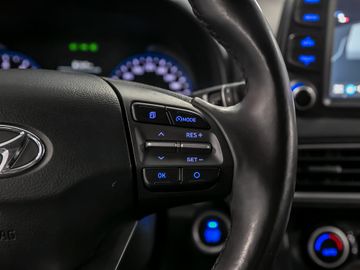 Hyundai Kona 1.0 Premium 2WD DAB Navi Kamera Leder LED