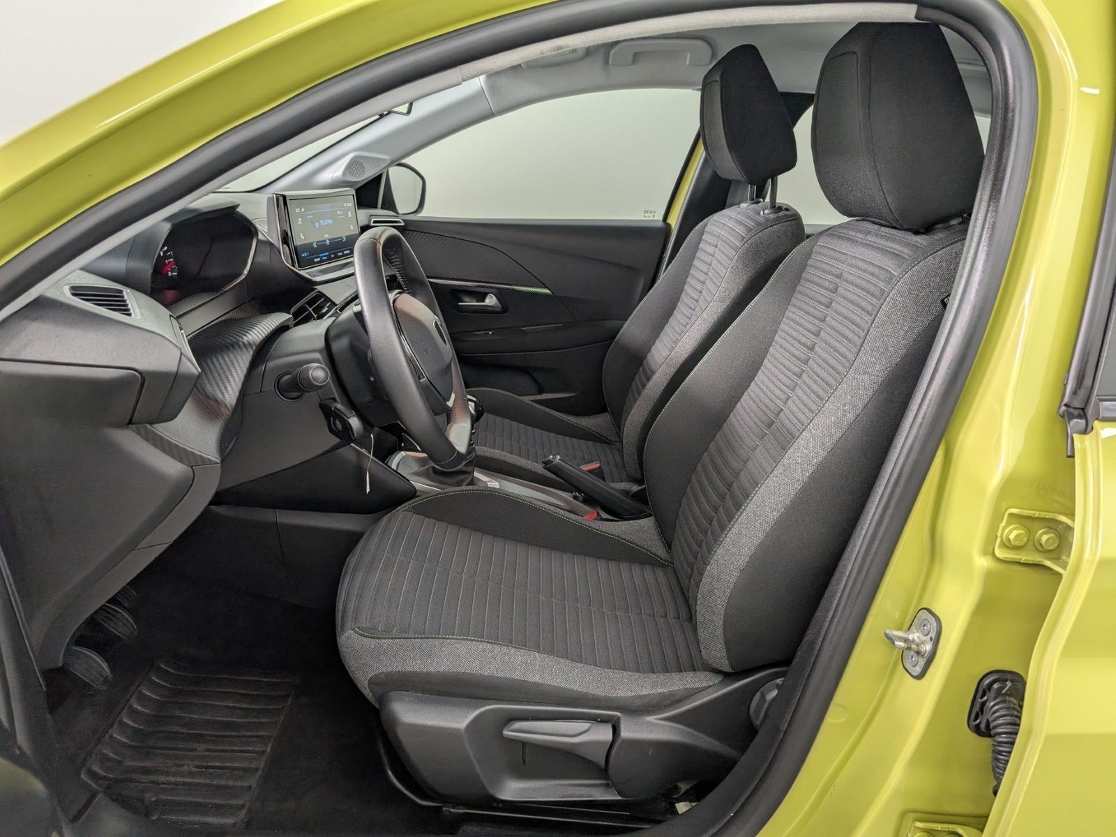 PEUGEOT 208 1.2 Active LED Klima – Bild 8