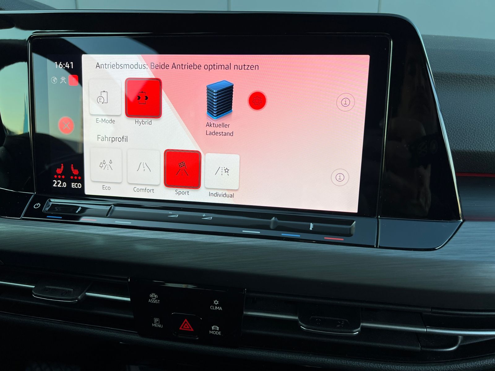 Fahrzeugabbildung Volkswagen Golf Style 1.4 TSI eHybrid DSG *AHK, IQ-Light, A