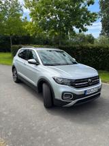 Volkswagen T-Cross 1.0 TSI OPF 81 kW DSG MOVE MOVE - Volkswagen T-Cross mit Benzin-Antrieb: Head-Up Display