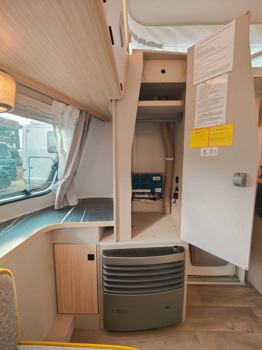 Fahrzeugabbildung HYMER / ERIBA / HYMERCAR Touring 550 Urban - SIE SPAREN 3.704€ !!! -