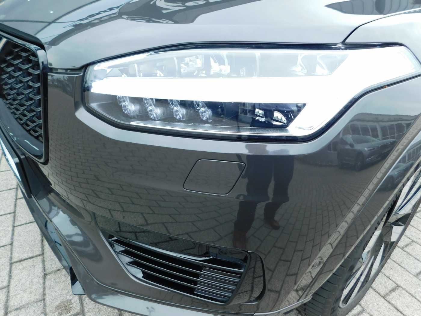 Fahrzeugabbildung Volvo XC90 Plug-In-Hybrid T8 AWD Recharge Ultimate Dar