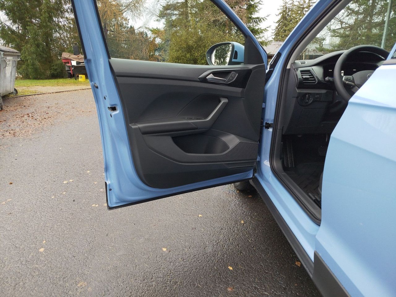 Fahrzeugabbildung Volkswagen T-Cross Life 1.0 TSI 85 kw