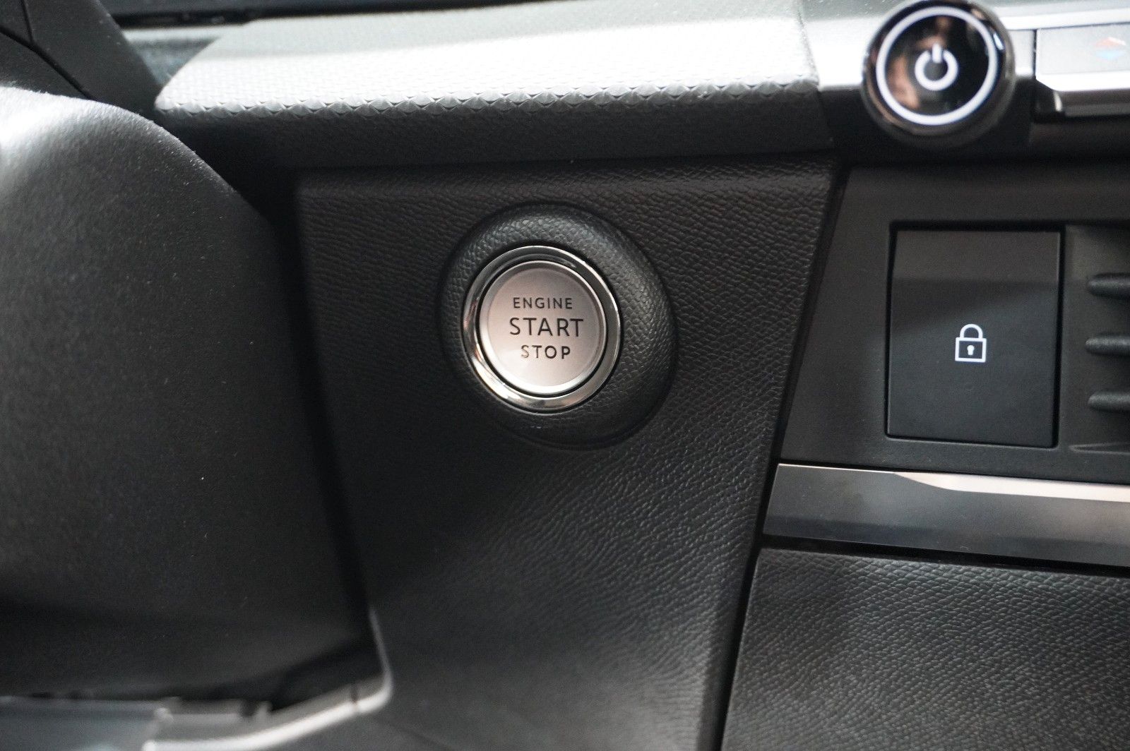 Fahrzeugabbildung Opel Astra L ST 1.2T ENJOY NAVI/LED/KAMERA/VIRT/DAB+