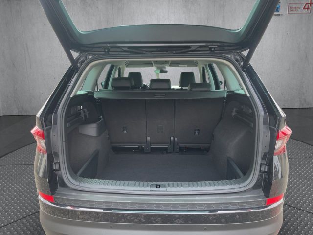 Kodiaq Style 2.0 TSI 4x4 DSG/AHV/elHK/NAVI/360 ?
