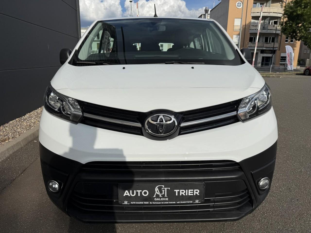 Toyota Proace 2.0 L2 Kombi Comfort NAVI PDC MFL 9SITZER