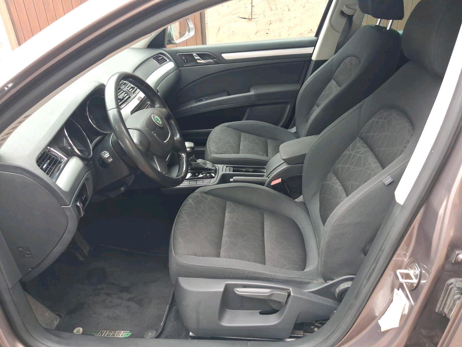 Skoda Superb 2012 — photo 6
