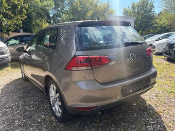 Volkswagen Golf - 5