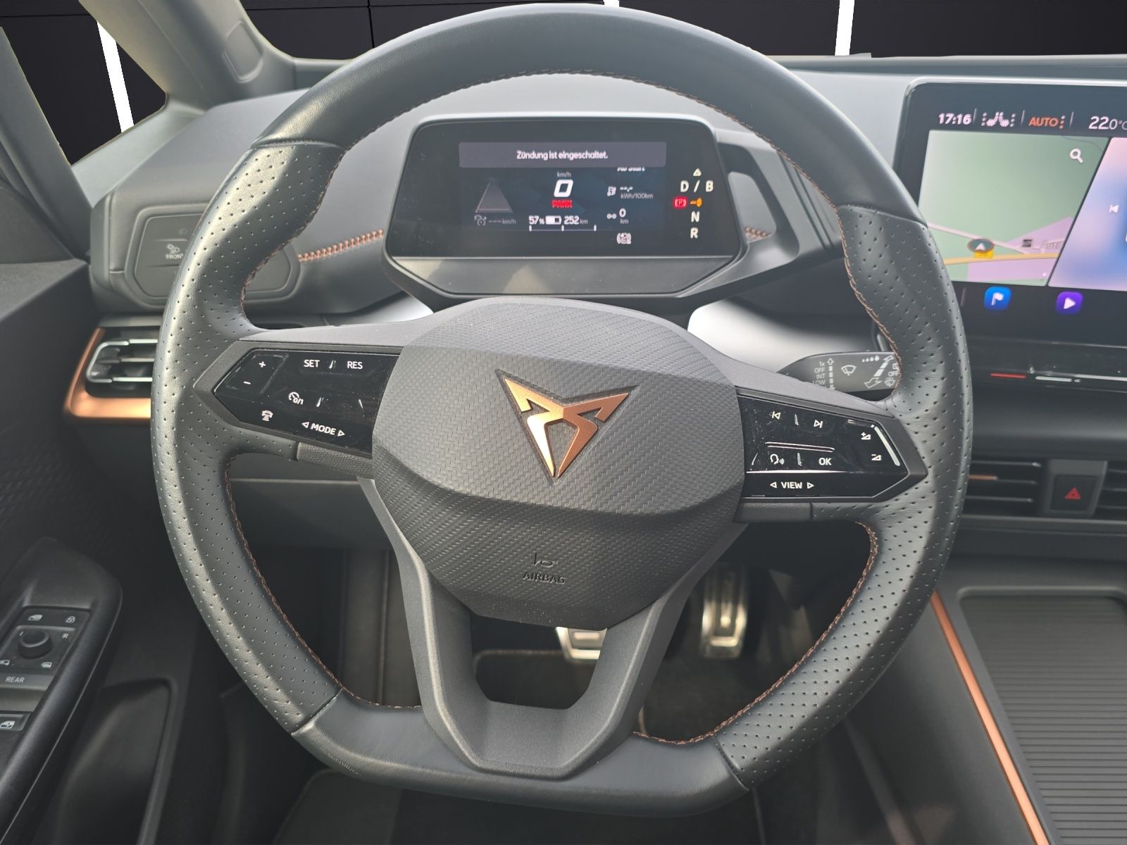Fahrzeugabbildung CUPRA Born LED HUD RFK WÄRMEPUMPE SH ACC