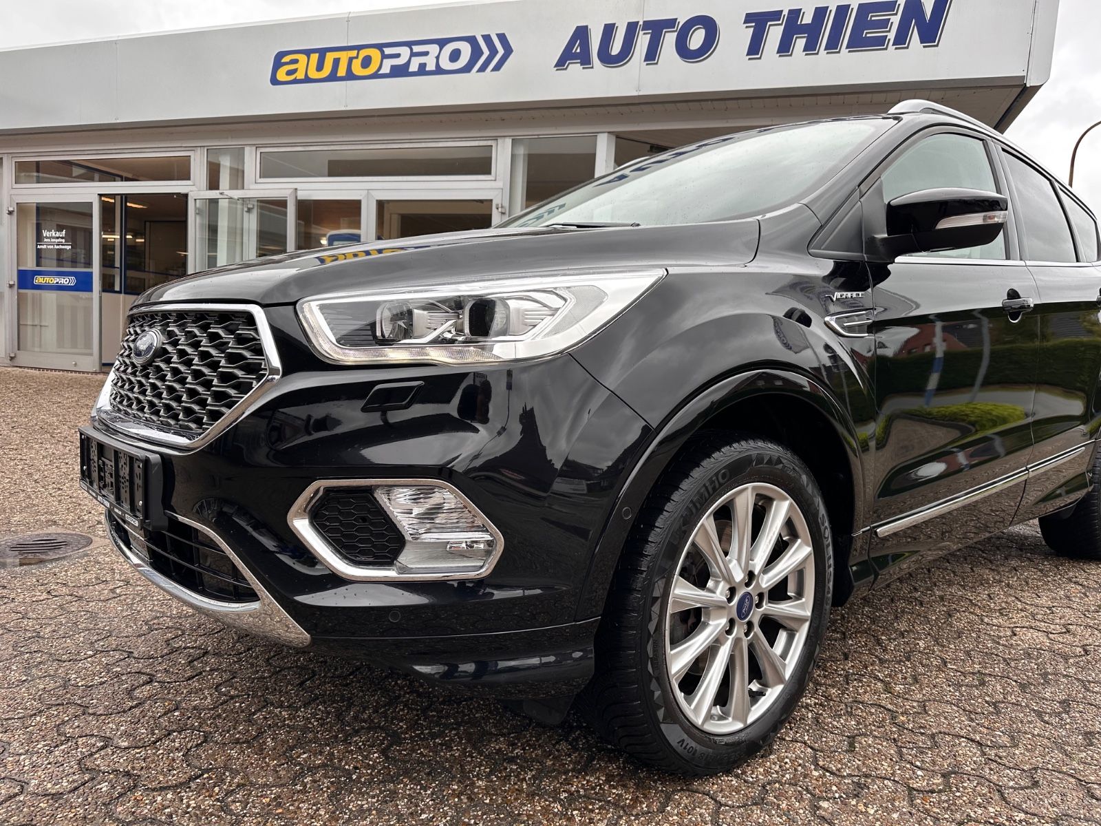Fahrzeugabbildung Ford Kuga Vignale 2.0 TDCi 4x4 AHK/ACC/BiXenon/Keyfre