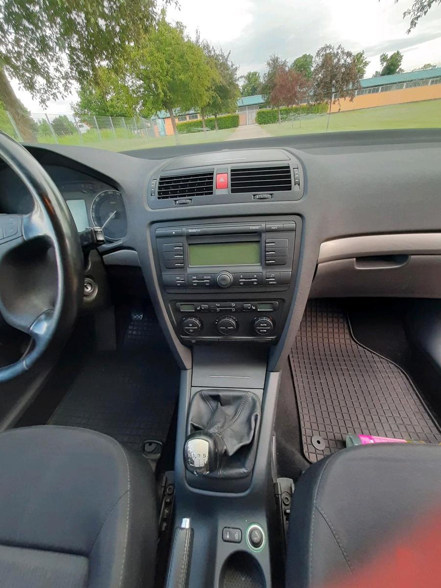 Skoda Octavia 2006 — photo 9