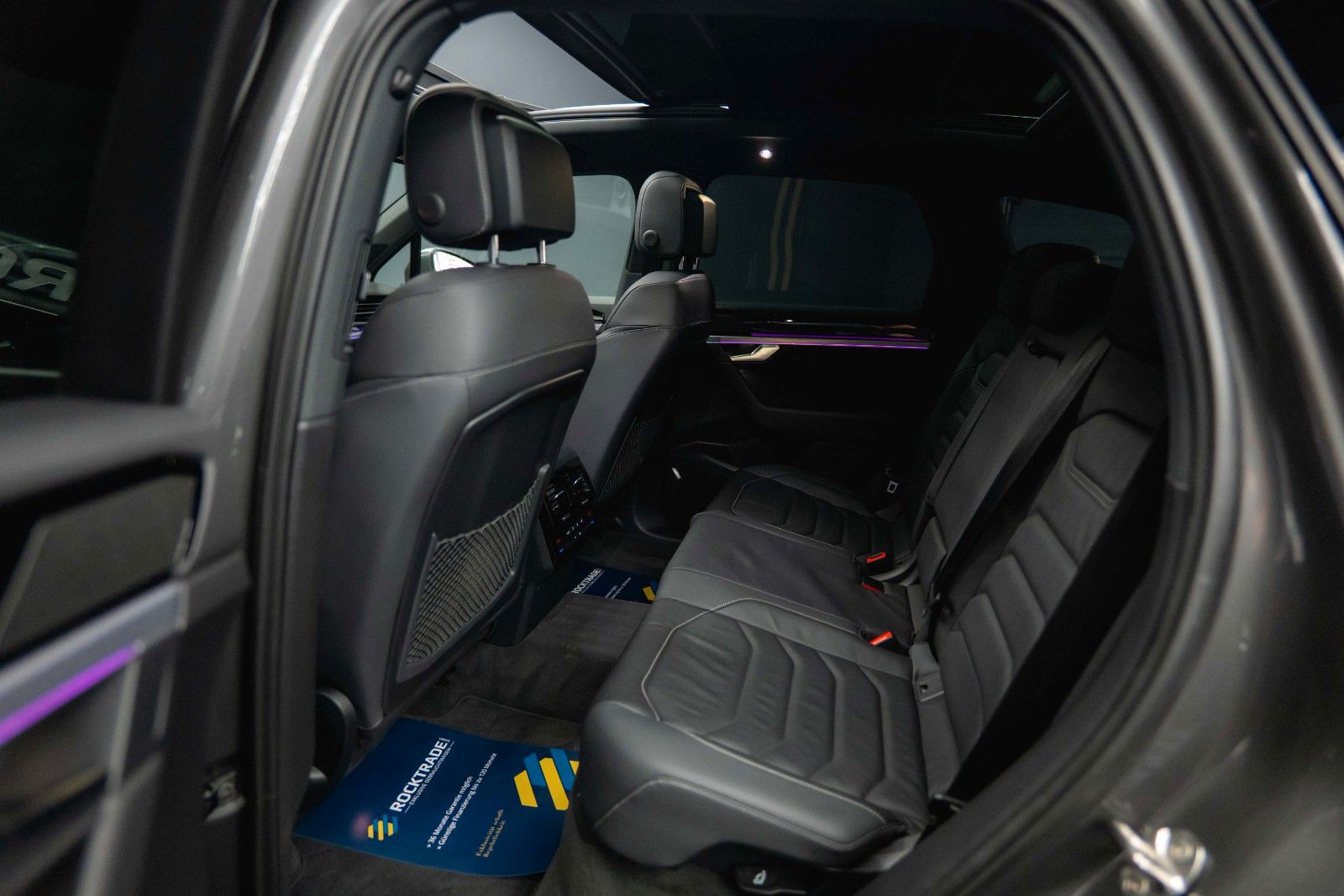 Fahrzeugabbildung Volkswagen Touareg V6 R-Line+ 4Motion *Pano*Matrix*DAB*19%*