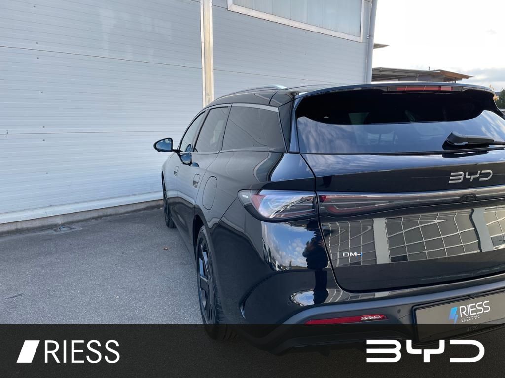BYD SEAL 6