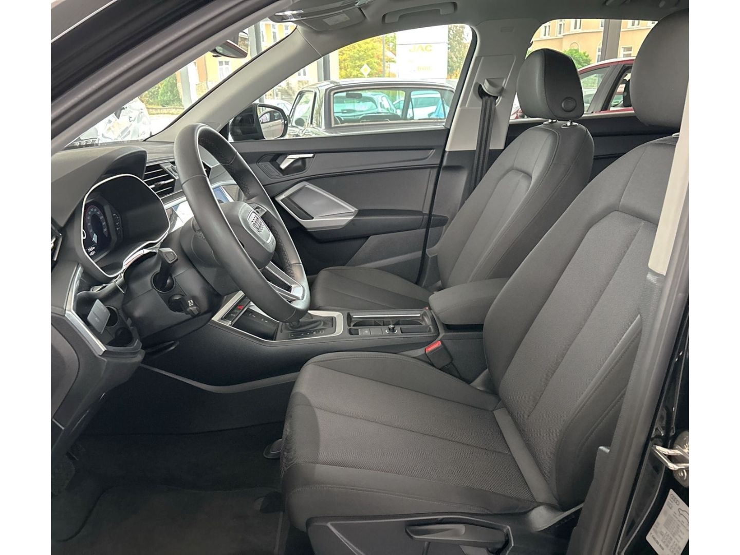 Audi Q3 35 TFSI S-tronic advanced NAVI DAB LED PANO-D foto 11