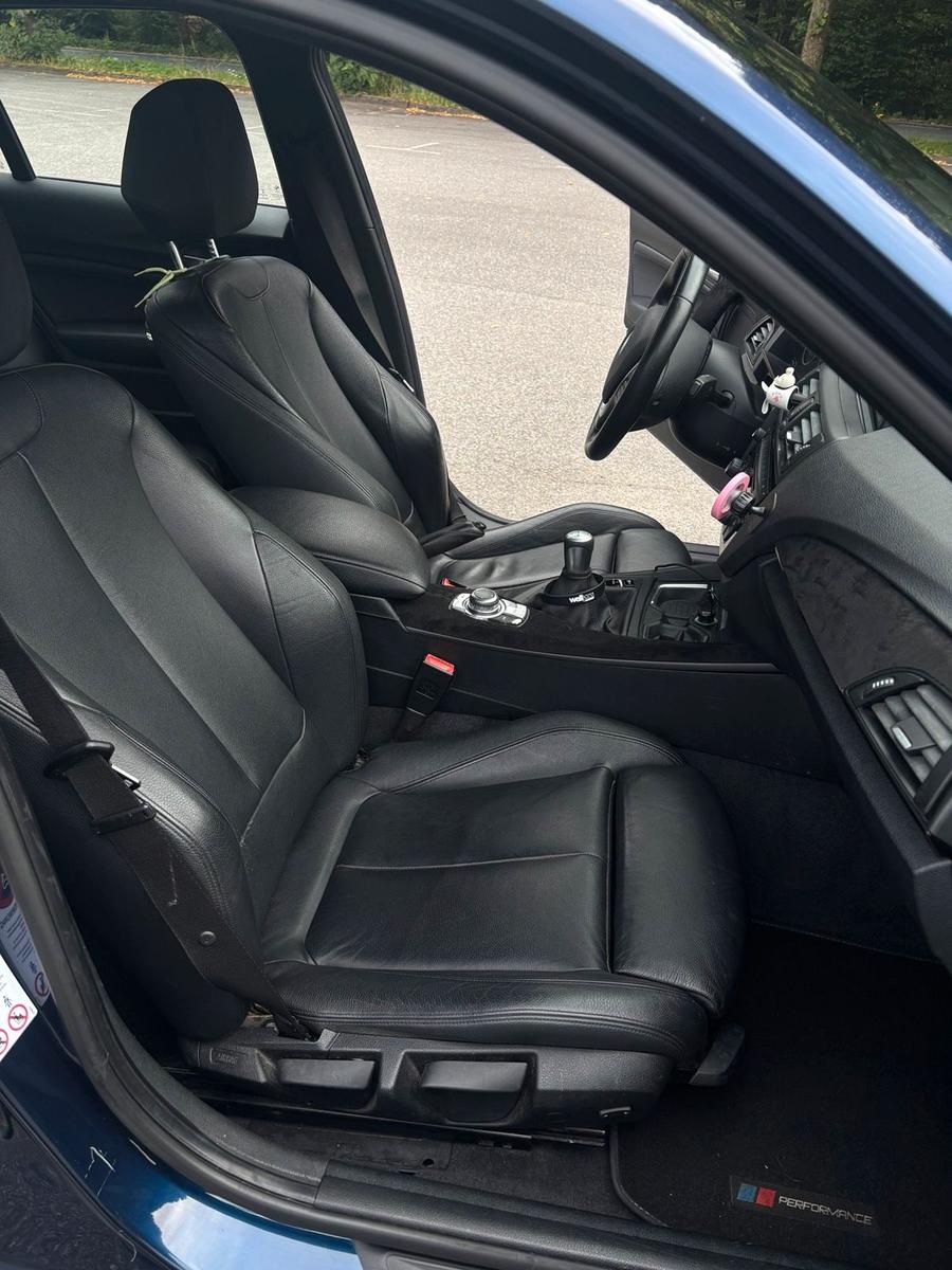 BMW 118 2011 — photo 12