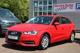 Audi A3 Sportback attraction/STANDHEIZUNG/KAMERA/ALU - Audi A3: Standheizung, Sportback