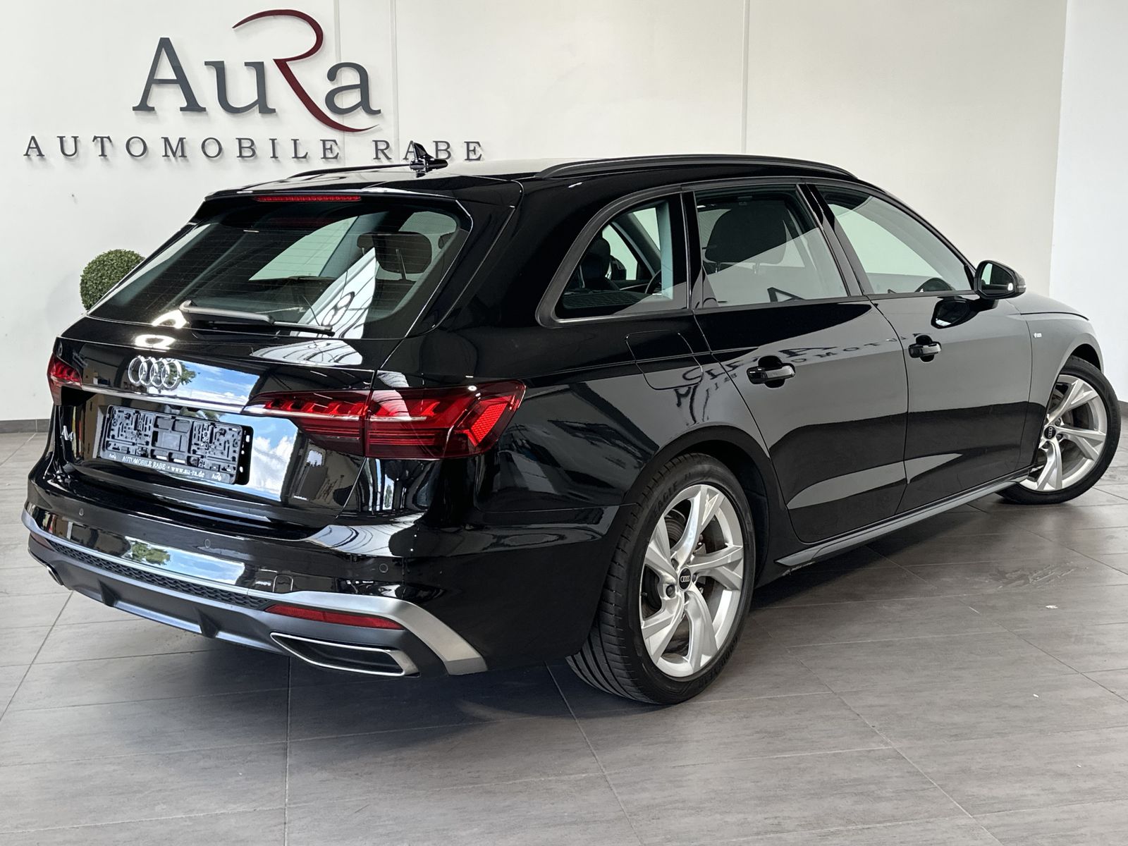 Fahrzeugabbildung Audi A4 Avant 35 TDI S-Line Aut. NAV+LED+KAM+PANO+1HD