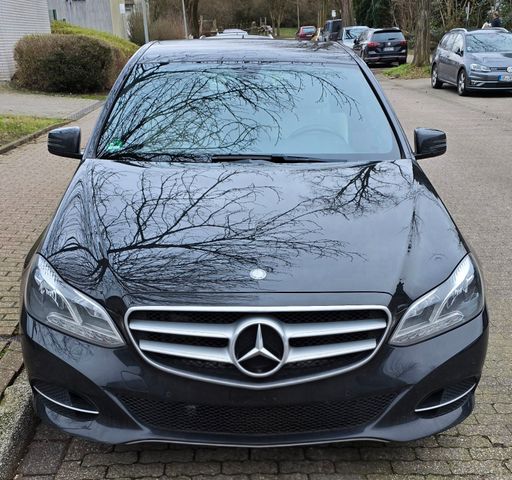 MERCEDES-BENZ E 220 BlueTEC 4MATIC Autom. -