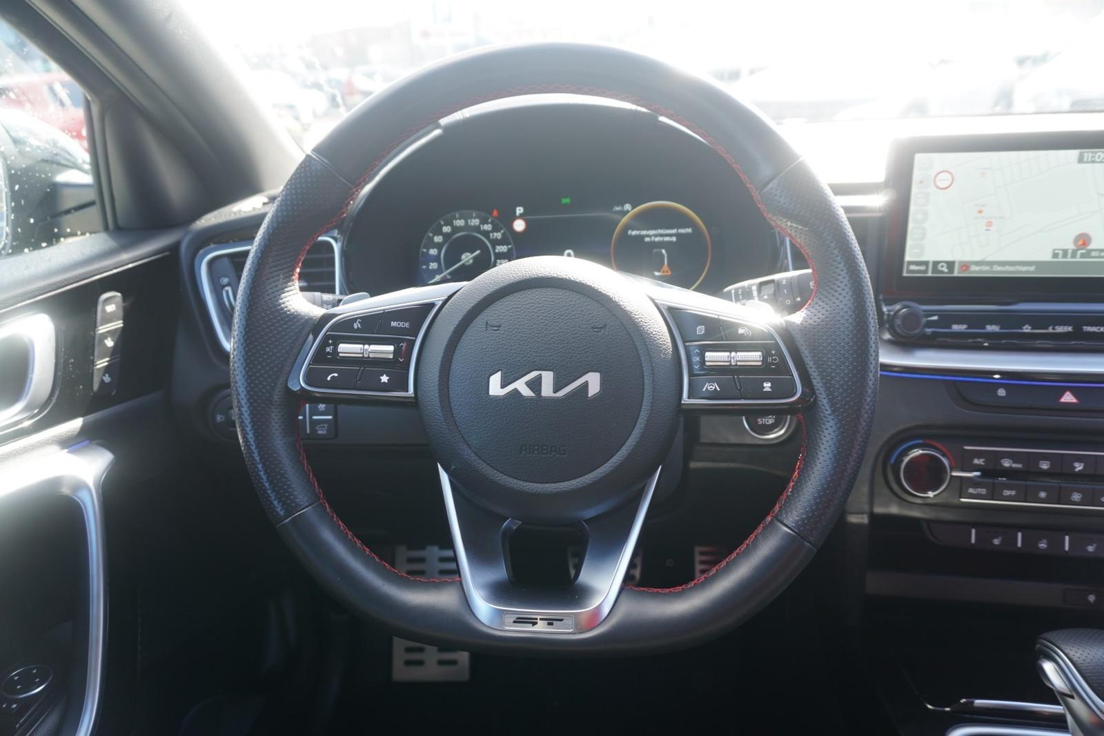 Kia ProCeed 1.6 T-GDI GT Bastuck LED Panorama Kamera