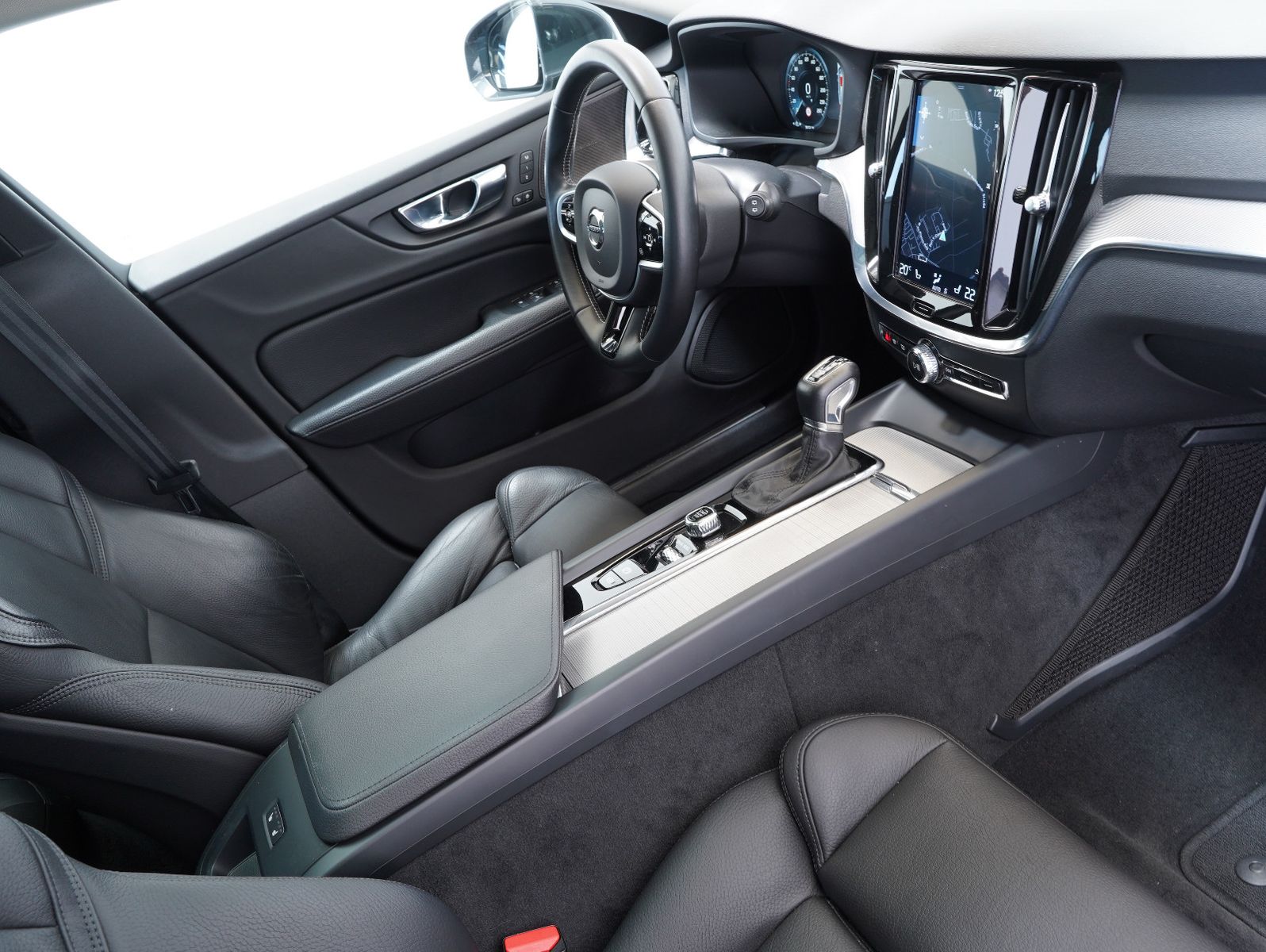 Fahrzeugabbildung Volvo V60 D4 AWD Inscription BLIS/INTELLISAFE/PANORAMA