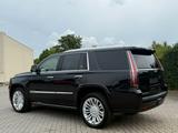 Cadillac Escalade 6.2 V8 XL Platinum*VOLL*DEUTSCH*TOP - Cadillac Escalade mit Benzin-Antrieb: Geländewagen