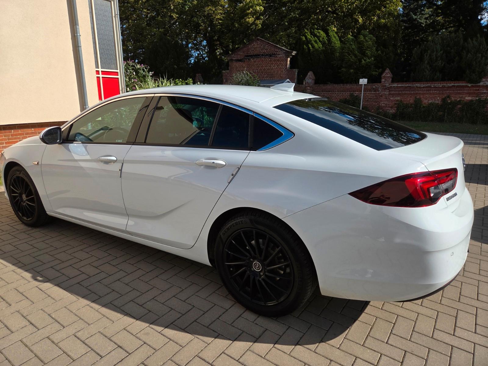 Opel Insignia 1.5 Turbo 121kW Business Innovation...