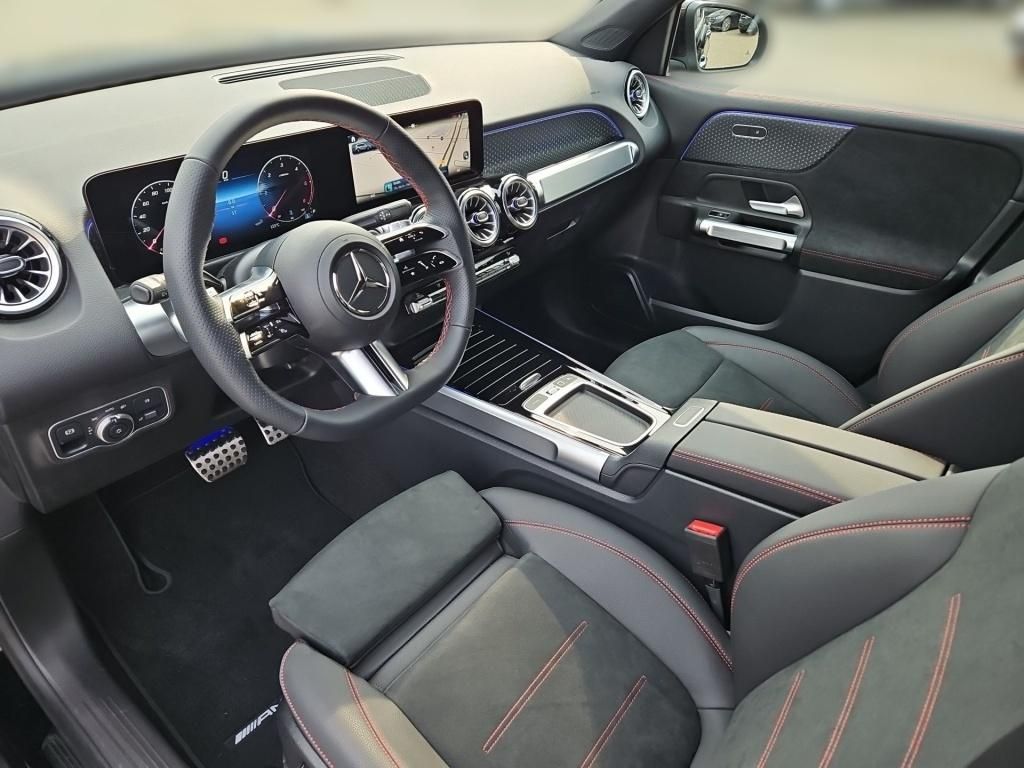 Fahrzeugabbildung Mercedes-Benz GLB 200 d +AMG+DISTRONIC+MULTIBEAM+WINTER-PAKET+
