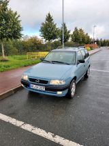 Opel Astra F Caravan 1.6 - Opel Astra mit Benzin-Antrieb: Kombi, Caravan F