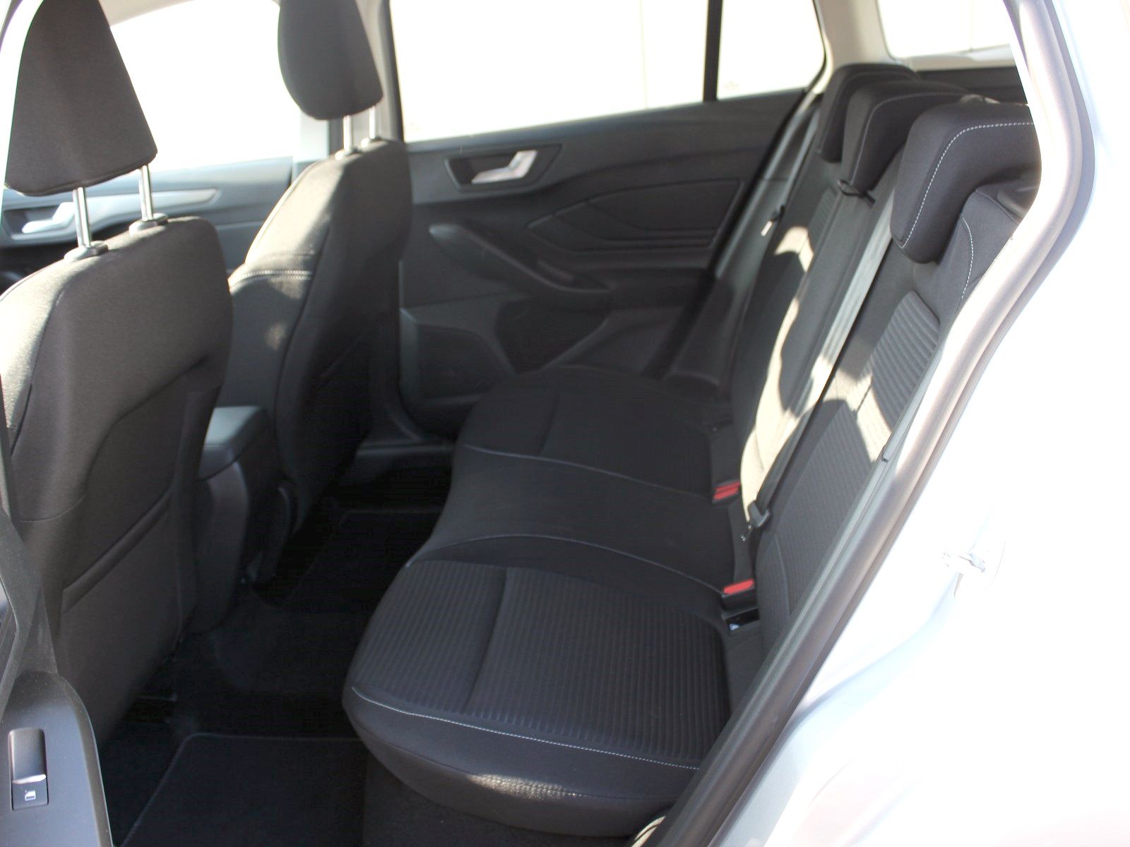 Fahrzeugabbildung Ford Focus Titanium X 1,0 EcoBoost
