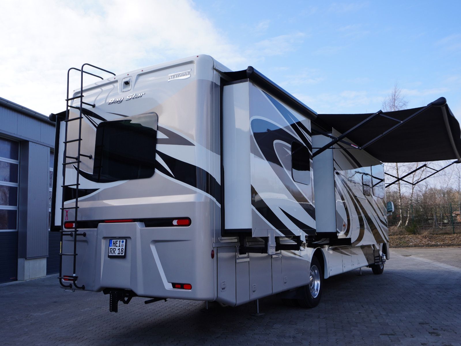 Fahrzeugabbildung Ford Newmar Bay Star 3626 Class A