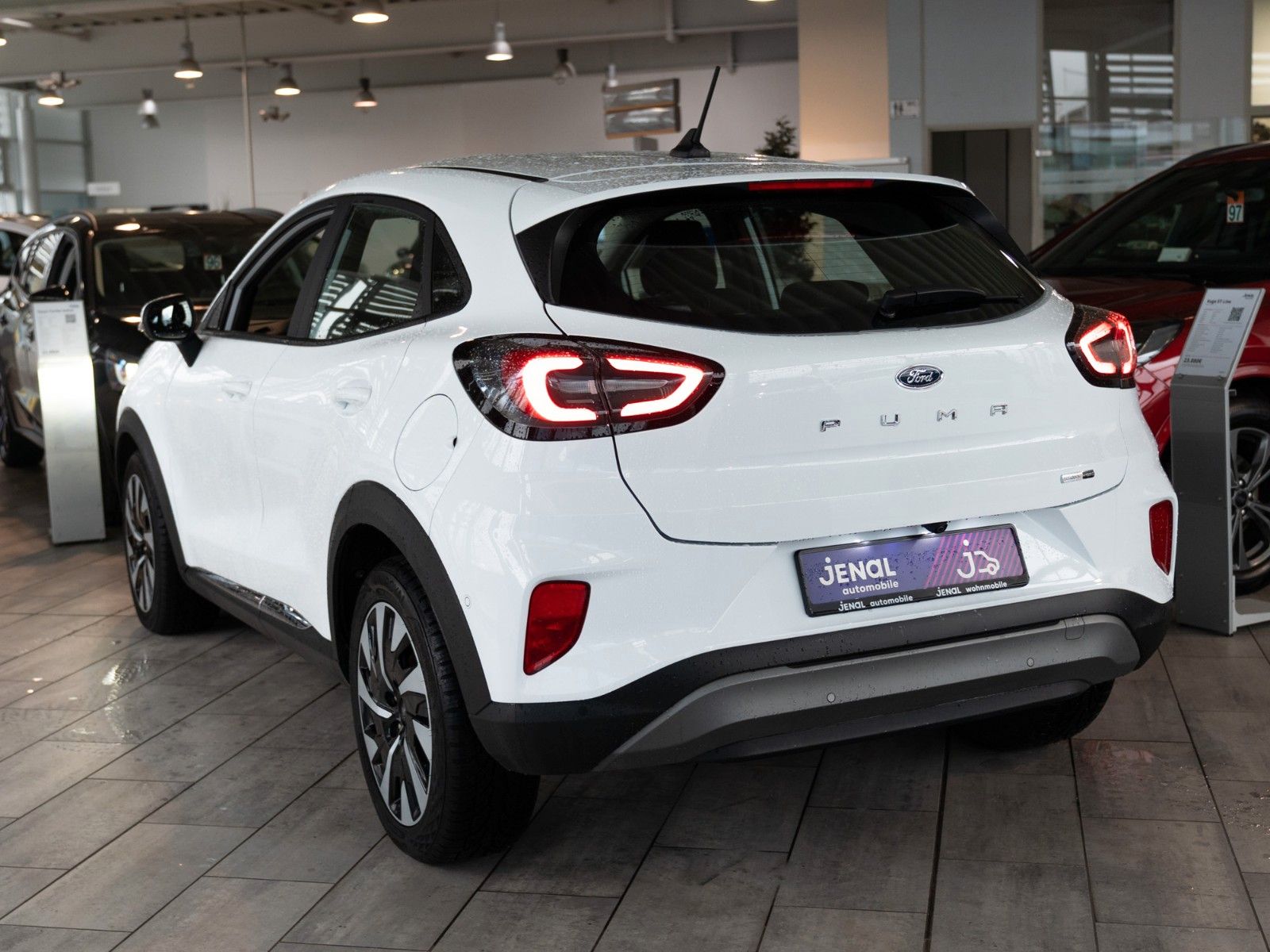 Fahrzeugabbildung Ford Puma Titanium WINTER-P/KAMERA/LED/NAVI/DAB