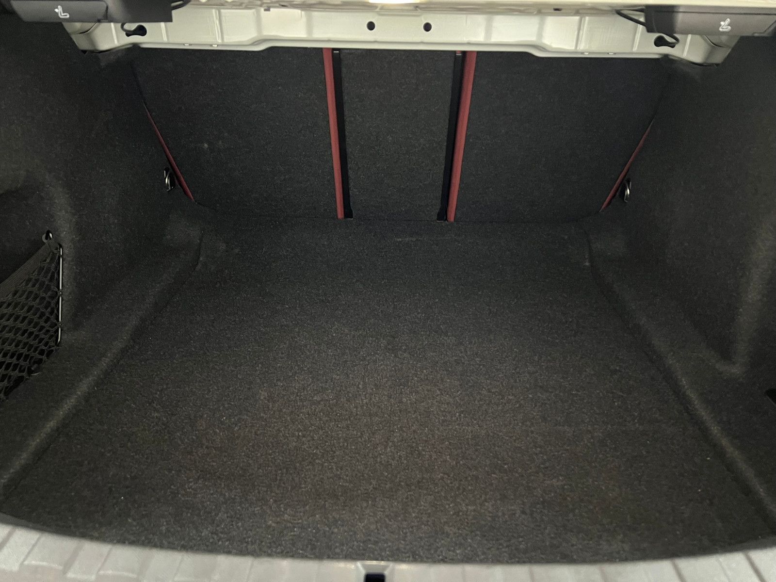 Fahrzeugabbildung BMW 330 i M Sport Lim./FACELIFT/CURVED DISPLAY/DE FZ