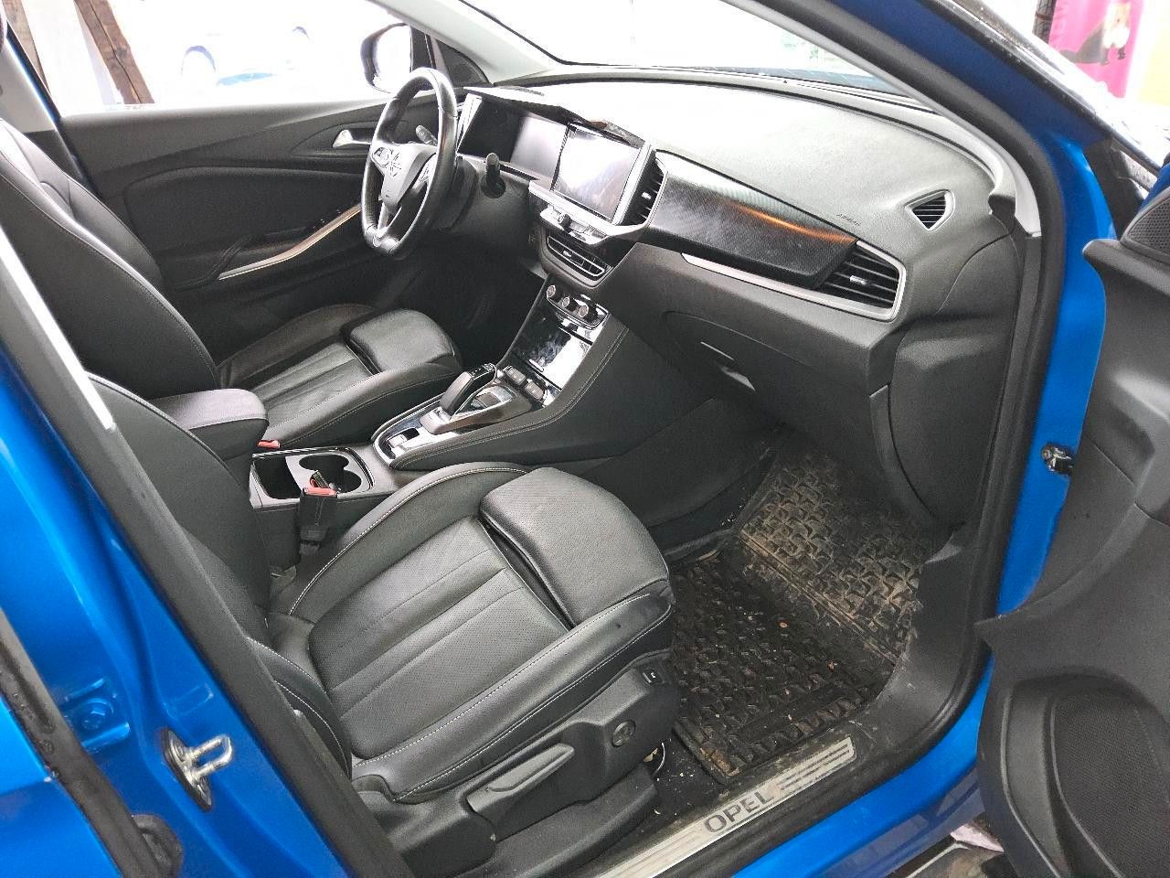 Fahrzeugabbildung Opel Grandland (X) ULTIMATE 4HYBRID NAVI/LED/360°/DAB