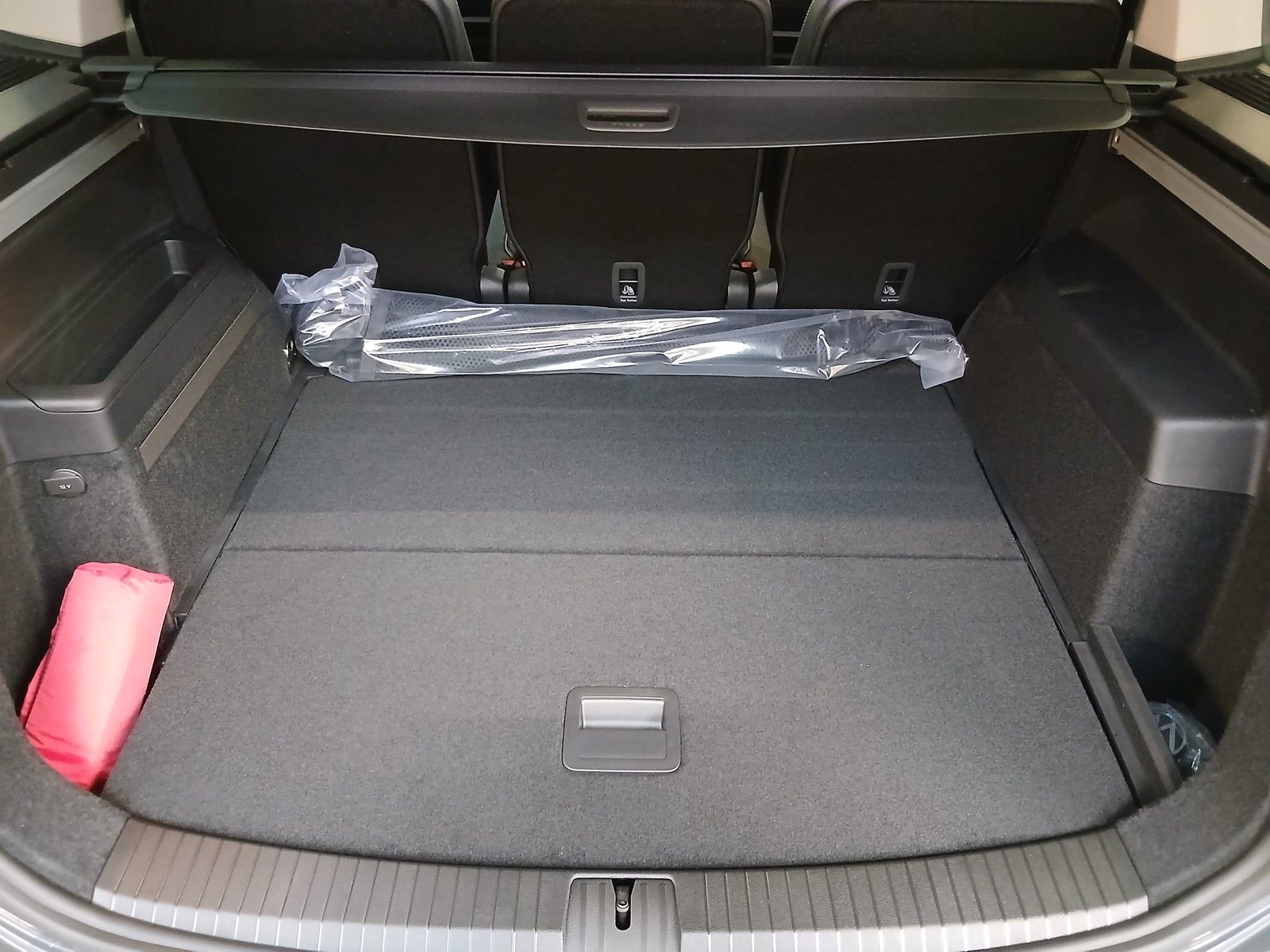 Fahrzeugabbildung Volkswagen Touran Energy 1,5 TSI DSG + AHK+Navi+LED+ Kamera