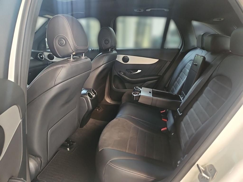 Fahrzeugabbildung Mercedes-Benz GLC 200 4M AMG Pano LED SHZ Sport el.Heck Ambie.